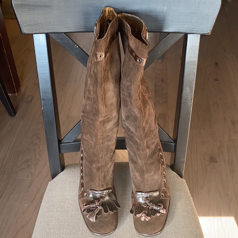 Dolce & Gabbana vintage boots.